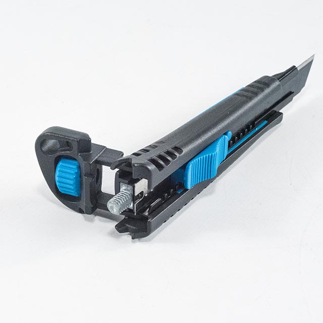 XTLINE XT19148 Nůž ulamovací pogumovaný | SK4, 18 mm