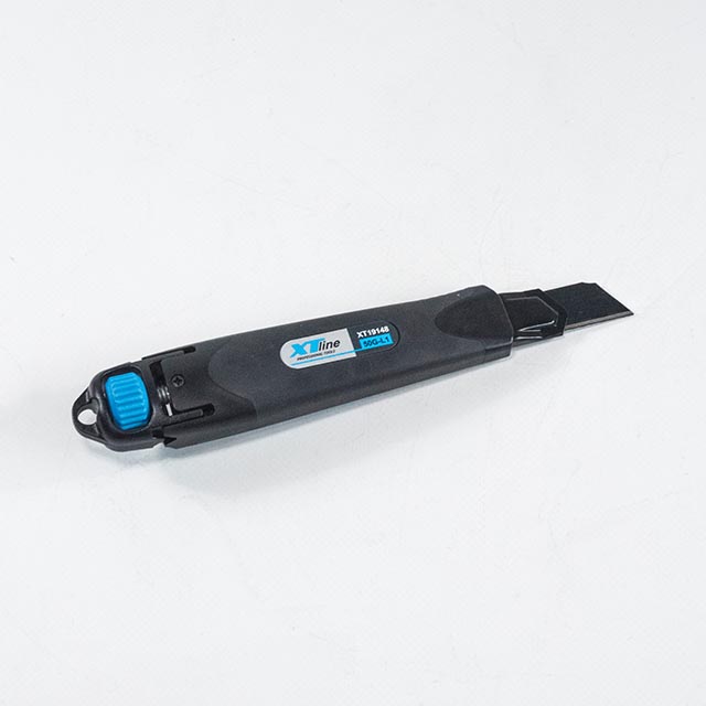 XTLINE XT19148 Nůž ulamovací pogumovaný | SK4, 18 mm